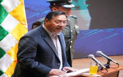 El presidente Luis Arce advierte que no permitirá que temas políticos dañen la economía