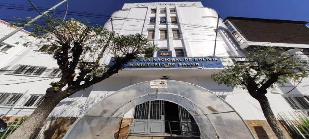 Abren investigación por presunta corrupción y nepotismo al interior del Ministerio de Salud