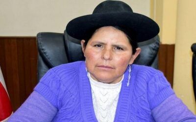 Asumió Dora Flores, sucede a Jhonny Mamani en la Gobernación de Potosí