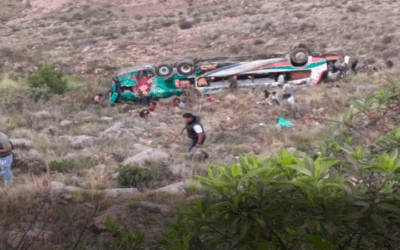 Tres muertos y cerca de 20 heridos en fatal accidente en un bus en el tramo Cochabamba-Sucre