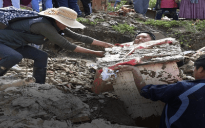 Tragedia: Una mujer junto a sus dos hijos fueron enterrados por la caída de un talud en Achocalla, fallecieron