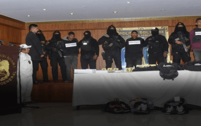 La Policía Boliviana captura a cuatro integrantes del Tren de Aragua con una batería de armas y municiones