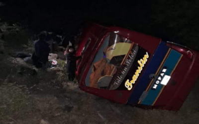 Cuatro muertos y 25 heridos es el saldo de un lamentable accidente entre Sucre-Potosí