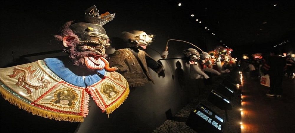 15 circuitos abren la XVIII Larga Noche de Museos en La Paz, éste que se ha convertido en un patrimonio cultural en exposiciones, arte y otros