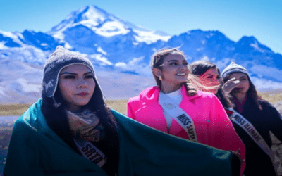 Candidatas al Miss Bolivia visitaron la riqueza turística de El Alto, estuvieron en Milluni y posaron ante el Huayna Potosí