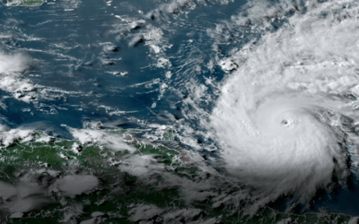 El peligroso huracán Beryl destroza islas del Caribe, roza Jamaica y se dirige hacia Islas Caimán y México