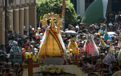Fe, devoción y tradición a la virgen de Urkupiña, Quillacollo luce remozada para el agradecimiento