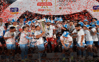 Bolívar, el mejor equipo, es el campeón indiscutible del fútbol profesional en Bolivia al vencer a San Antonio 2-0