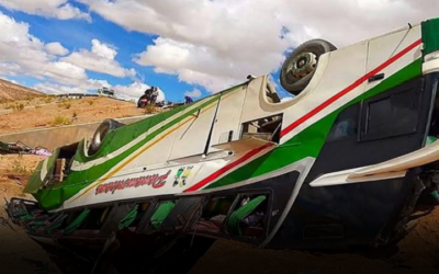 La flota Panamericana sufre un grave accidente entre Uyuni y Atocha, fallecen 20 pasajeros y otros diez quedan heridos