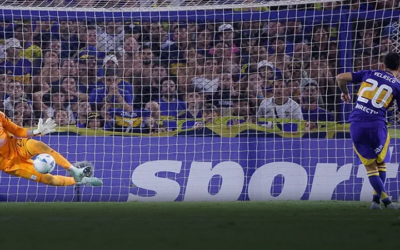 La tapada del boliviano Viscarra le da la clasificación a Alianza Lima sobre Boca en Buenos Aires y se cita con Deportes Iquique