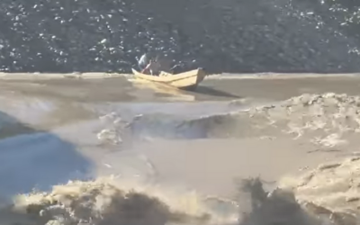 Cuatro hombres salvan la vida de milagro luego que su bote se partiera en dos en el río Mapiri