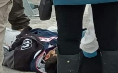 De día, un joven de 22 años muere por un celular a pasos de un módulo policial en la Ceja de El Alto, lo apuñalaron en el cuello