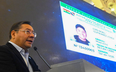 Luis Arce autoriza a jóvenes de 16 y 18 años acceso a licencias de conducir aduciendo que son más responsables