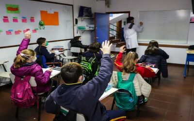 Desde este lunes 28 los escolares retornan a las labores educativas previa presentación del carnet de vacunación