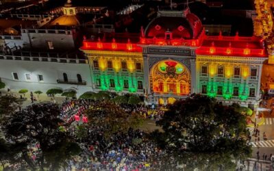 Sucre respira Bicentenario con el encendido del rojo, amarillo y verde que iluminan el antiguo Palacio de Gobierno