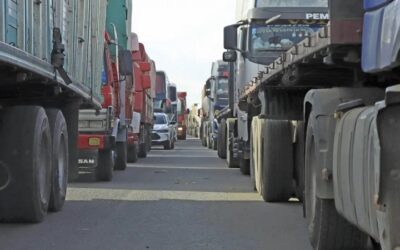 Transporte de El Alto da ultimátum al Gobierno de 48 horas, hasta el miércoles, para que solucione la escasez de diésel