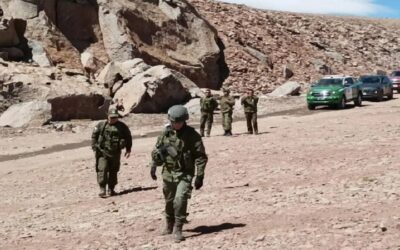 Cinco policías bolivianos y un civil caen detenidos en Chile, los agentes perseguían a narcos, el Gobierno gestiona su liberación