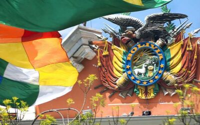 Adiós al Estado Plurinacional, cívicos definen retornar a la República de Bolivia