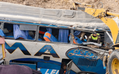 Accidente de la flota Sama que cubría Tarija-La Paz sufre accidente y deja fallecidos y heridos (vea la lista)