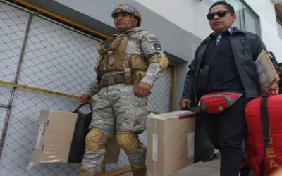 Segunda vuelta: En medio del trauma por los combustibles, las maletas electorales partieron por aire, tierra y lacustre