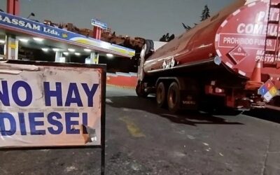 Luis Arce no tiene interés de promulgar la ‘ley corta’ de ingreso de combustibles, mientras la desesperación cunde en las filas