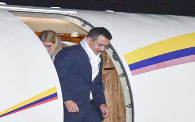 En un avión militar, el presidente del Ecuador, Daniel Noboa, aterrizó en Bolivia para la jura de Rodrigo Paz