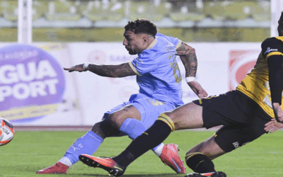 El clásico paceño fue para el club Bolívar que goleó 5-3 a un The Strongest que no hizo pie ante la superioridad celeste