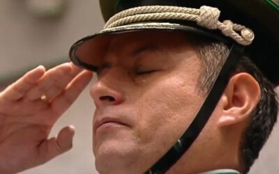 Edmand Lara sensible, en varios pasajes no contuvo las lágrimas, dijo que asumió el uniforme de servicio al pueblo