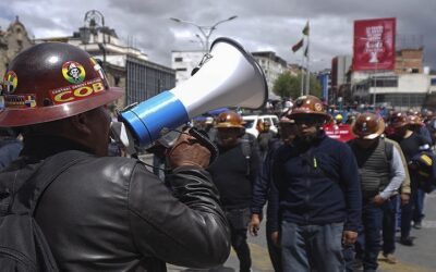 Acusados de recibir dineros para movilizarse, la COB encara otra semana hasta la abrogación del DS 5503, condiciona el diálogo