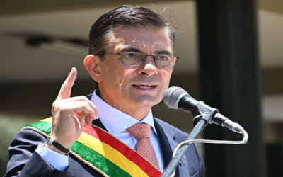 Rodrigo Paz firma el DS 5515 para gobernar Bolivia desde el exterior y neutraliza a Edmand Lara