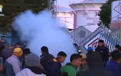 Crece conflicto de choferes por mala calidad de la gasolina, el Gobierno ordena reprimir en vez de resolver