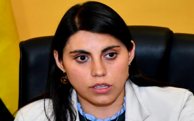 Suman pedidos a Rodrigo Paz para alejar a Andrea Barrientos, Romer Saucedo la apunta de ir en contra ruta y hasta racismo