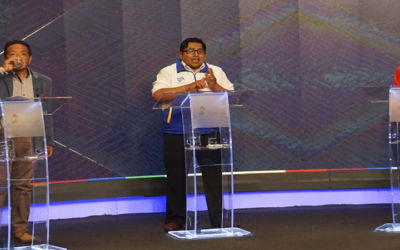 Fuertes cruces verbales entre los candidatos a la Alcaldía de El Alto, el mayor número de postulantes, 18