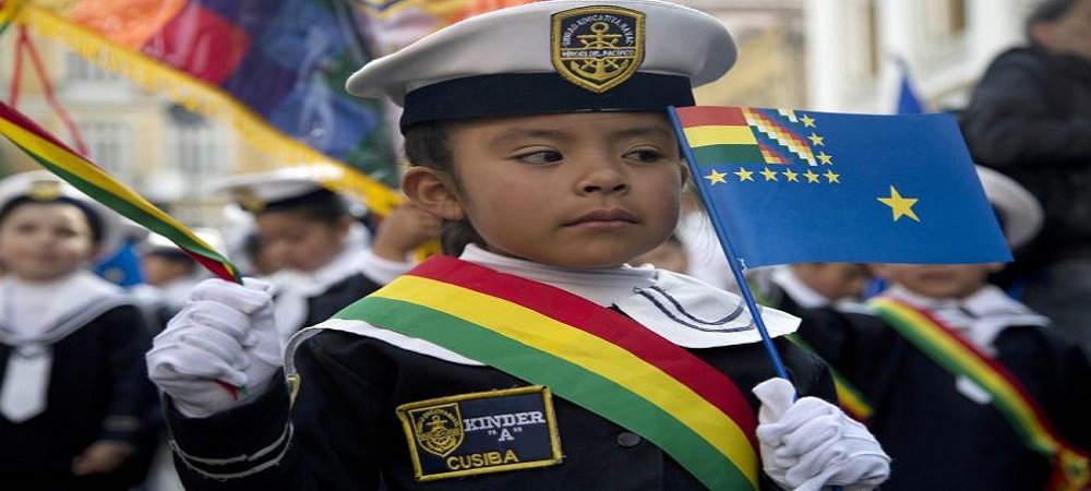 Los desfiles escolares por el Día del Mar se realizarán, no están prohibidos: Educación