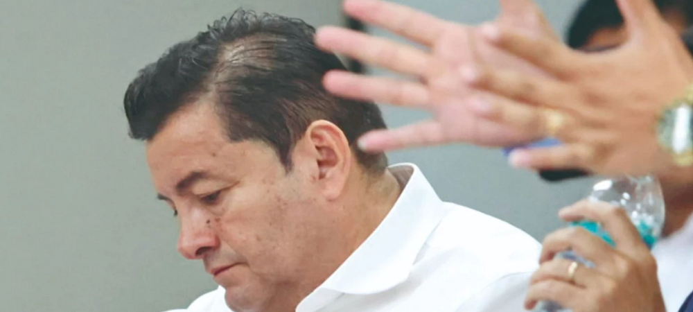 Con una fianza de Bs 500.000 y detención en domicilio, el alcalde Jhonny Fernández dejó Palmasola