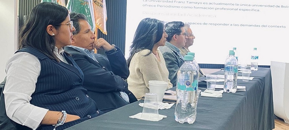 En foro de medios, diputada Lissa Claros devela que Gabriela Alcón mal destinó más $us 500.000 de publicidad estatal