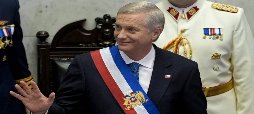 José Antonio Kast juró, es Presidente de Chile que vira en su posición político-ideológica