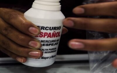 Comercio ilegal de mercurio: La Policía aprehende a tres personas en la zona Sur de La Paz y secuestra 300 frascos del químico