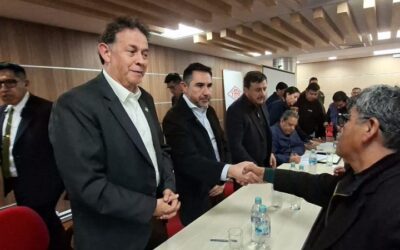 YPFB compromete una gasolina limpia y especial, Oruro levanta bloqueos