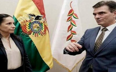 En medio de la falta de diésel, la pésima gasolina y corrupción, Claudia Cronembold presentó a Rodrigo Paz renuncia a YPFB