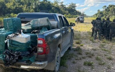 Umopar sufre ataque armado en el Chapare, destruye pista clandestina y secuestra más de media tonelada de cocaína por $us 1,2 MM