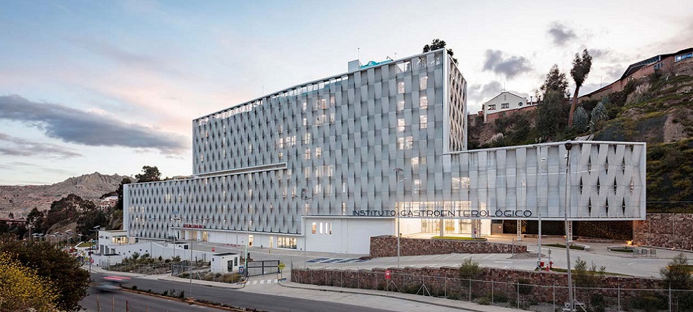 Construcción del Instituto Gastroenterológico en La Paz con daño económico por más de Bs 700 MM