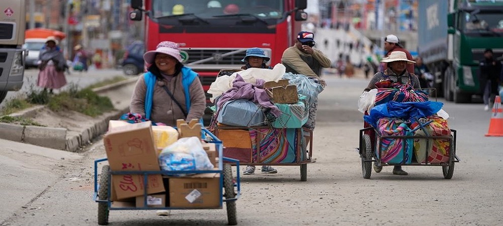 Choferes sindicalizados van al ampliado, definen paro indefinido, lamentan dichos de Rodrigo Paz de no temer a las medidas sociales