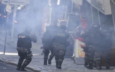 La Paz campo de batalla, gases y dinamitas estallan en el centro del poder político de Bolivia