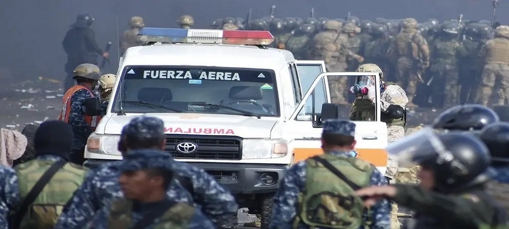 Gemelos nacen en una ambulancia al no poder pasar un punto de bloqueo