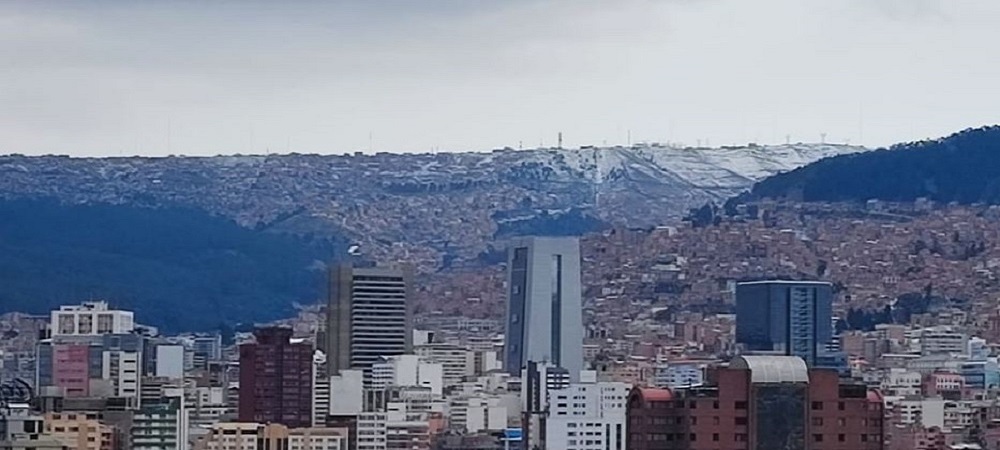 Bolivia entra a invierno, temperaturas bajo cero y nevadas en La Paz y El Alto