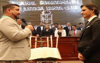 Asumió Manuel Saavedra, el alcalde con mayor respaldo en la historia de Santa Cruz