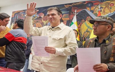 El Gobierno negocia sectorialmente, el Magisterio y la COR de El Alto levantan medidas y firman acuerdos