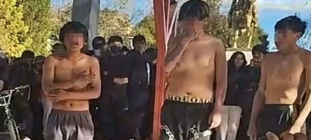 La población toma justicia por mano propia, en Viacha tres jóvenes a punto de ser linchados