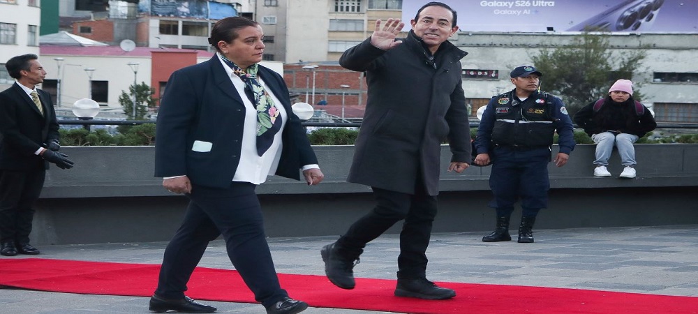 Mientras en Santa Cruz ‘Mamén’ abre feria del productor al consumidor, en La Paz, Dockweiler se pone alfombra roja en medio de conflictos